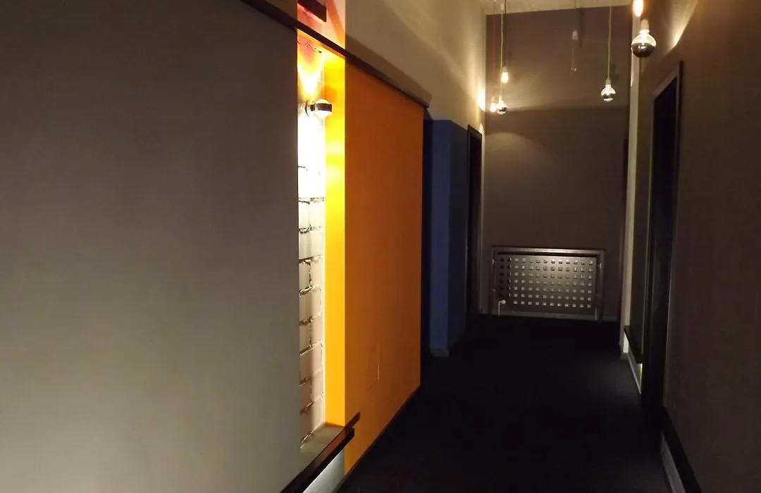 Hotel Cristall - Frankfurt City-1